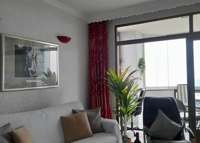 On The Harbor, First Line With Beautiful Sea View In 4 Star Appartement