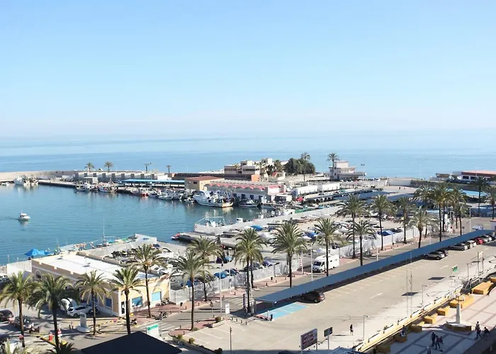 On The Harbor, First Line With Beautiful Sea View In 4 Star Appartement Fuengirola