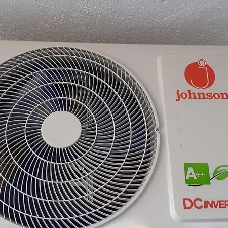 On The Harbor, First Line With Beautiful Sea View In 4 Star 아파트 푸엔히롤라