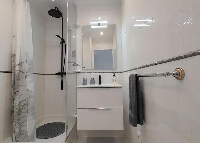 Apartment On The Harbor, First Line With Beautiful Sea View In 4 Star *