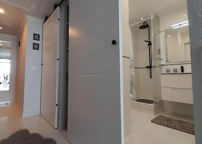 On The Harbor, First Line With Beautiful Sea View In 4 Star Apartment Fuengirola