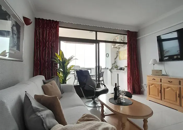 On The Harbor, First Line With Beautiful Sea View In 4 Star Apartment