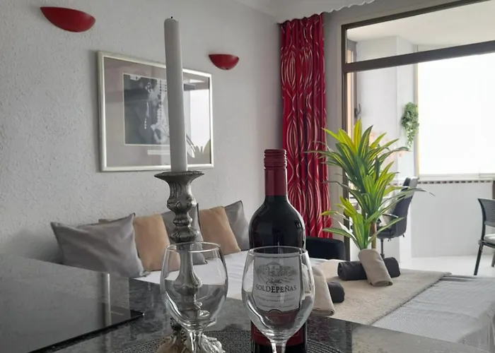 On The Harbor, First Line With Beautiful Sea View In 4 Star Apartment Fuengirola