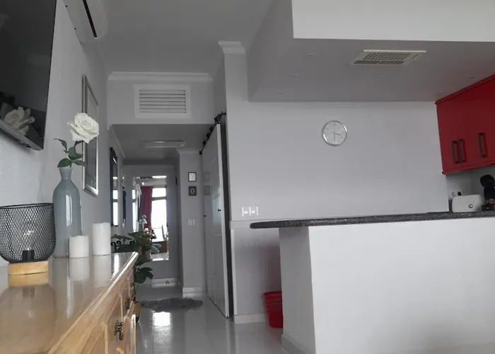 On The Harbor, First Line With Beautiful Sea View In 4 Star Apartment