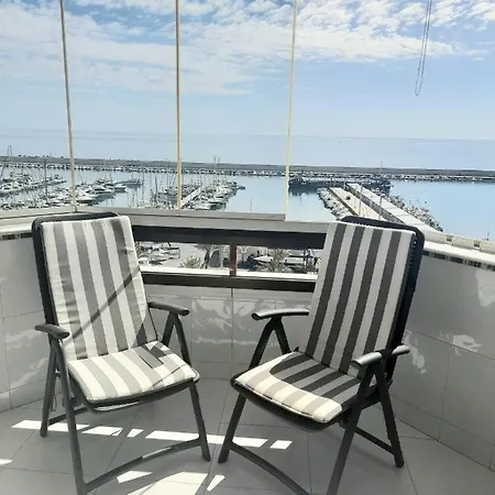 On The Harbor, First Line With Beautiful Sea View In 4 Star Appartement