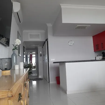 On The Harbor, First Line With Beautiful Sea View In 4 Star Appartement