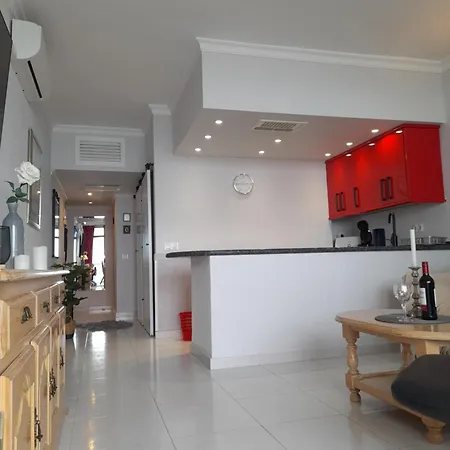 Апартаменты On The Harbor, First Line With Beautiful Sea View In 4 Star Фуэнхирола