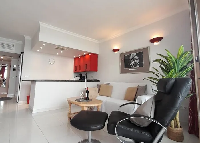 On The Harbor, First Line With Beautiful Sea View In 4 Star * 丰希罗拉